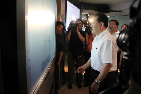 450 डी/एम2 एलईडी इंटरैक्टिव व्हाइटबोर्ड 2x 15W स्पीकर और मल्टी-टच 40 पॉइंट्स के साथ