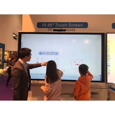 Experience the Power of Interactive Touch Screen Monitor 2mm Accuracy 15W*2 या 20W*2 स्पीकर और वायरलेस स्क्रीन प्रोजेक्शन