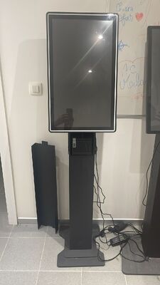 23.8 27 32 इंच मंजिल खड़े डिजिटल साइनेज डिस्प्ले विज्ञापन मंजिल खड़े कियोस्क