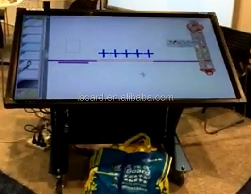 सीई 6 अंक एलईडी कियोस्क डिस्प्ले इंटरएक्टिव डिजिटल साइनेज 60HZ व्यापार विज्ञापन के लिए
