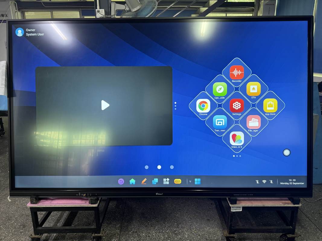 इन्फ्रारेड इंटरैक्टिव व्हाइटबोर्ड क्यूआर कोड शेयरिंग मल्टी टच 50 टच पॉइंट मॉडर्न डिज़ाइन इंटरैक्टिव फ्लैट पैनल डिस्प्ले